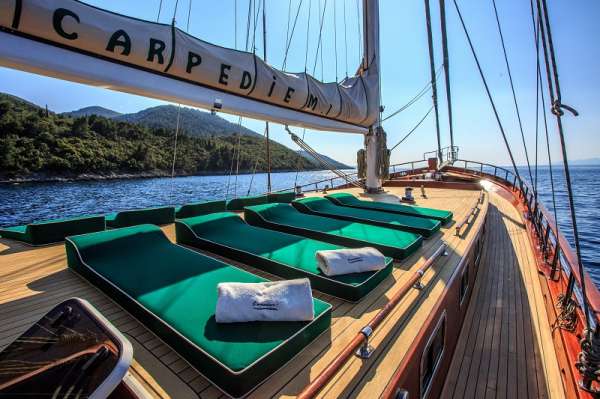 CARPE DIEM 7 Sun Deck CARPE DIEM 7 Sun Deck