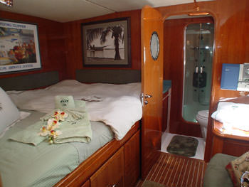 BEST REVENGE 5 Yacht Charter - Queen Cabin #1