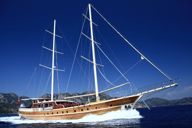 Yacht JUNIOR ORCUN