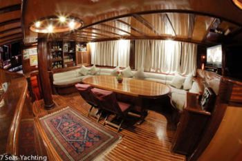 Yacht NIRVANA 2 3