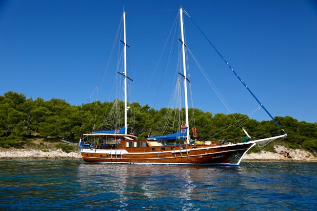 Yacht MALENA