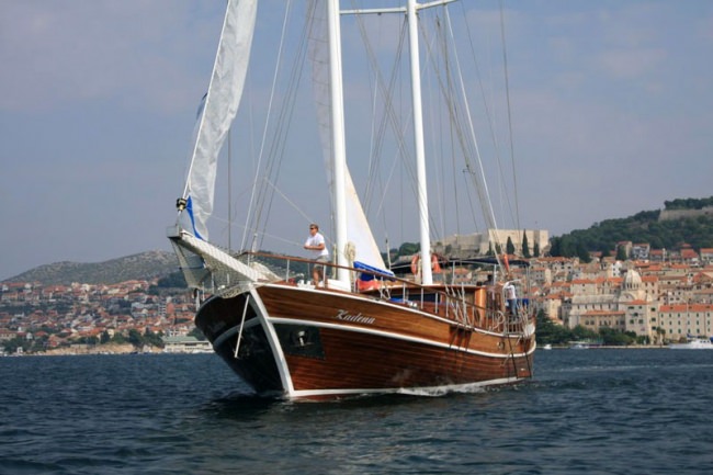 Yacht KADENA