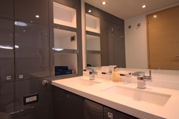 BAMARANDI Guest Bath BAMARANDI Guest Bath