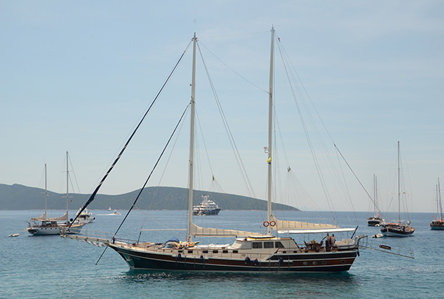 Yacht KANARYAM