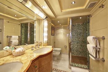 KANALOA Master suite bath KANALOA Master suite bath