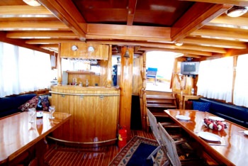 Yacht SYROLANA 2