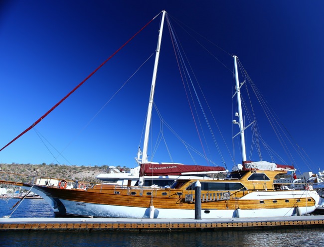 Yacht BESAME MUCHO