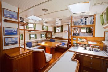 Yacht CORO CORO 2