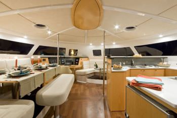 Yacht NIRVANA CAT 2