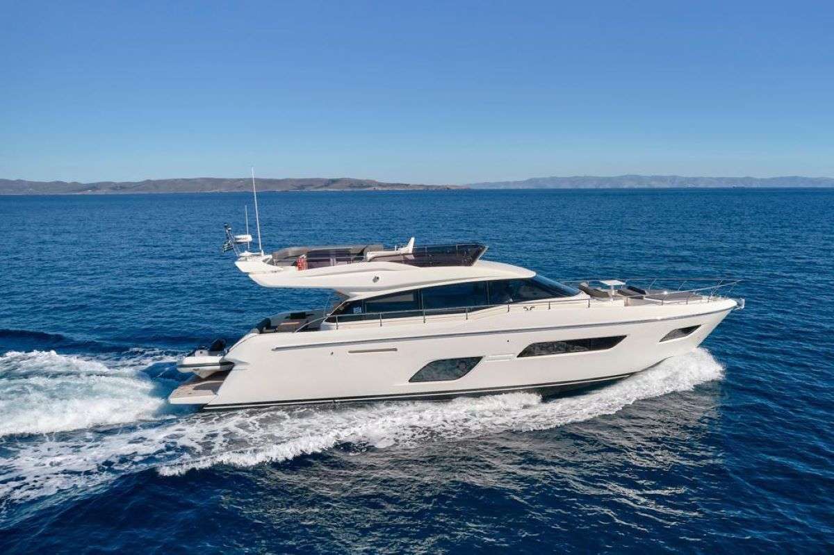 El Petas Superyacht Charter