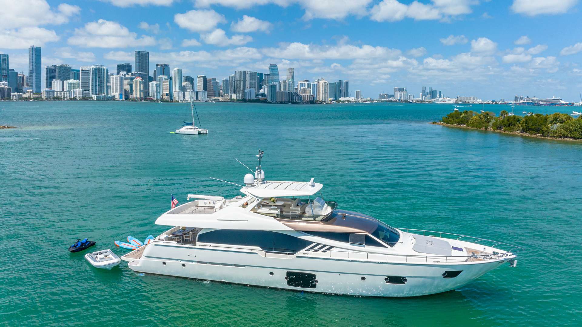 Hoya Saxa Superyacht Charter