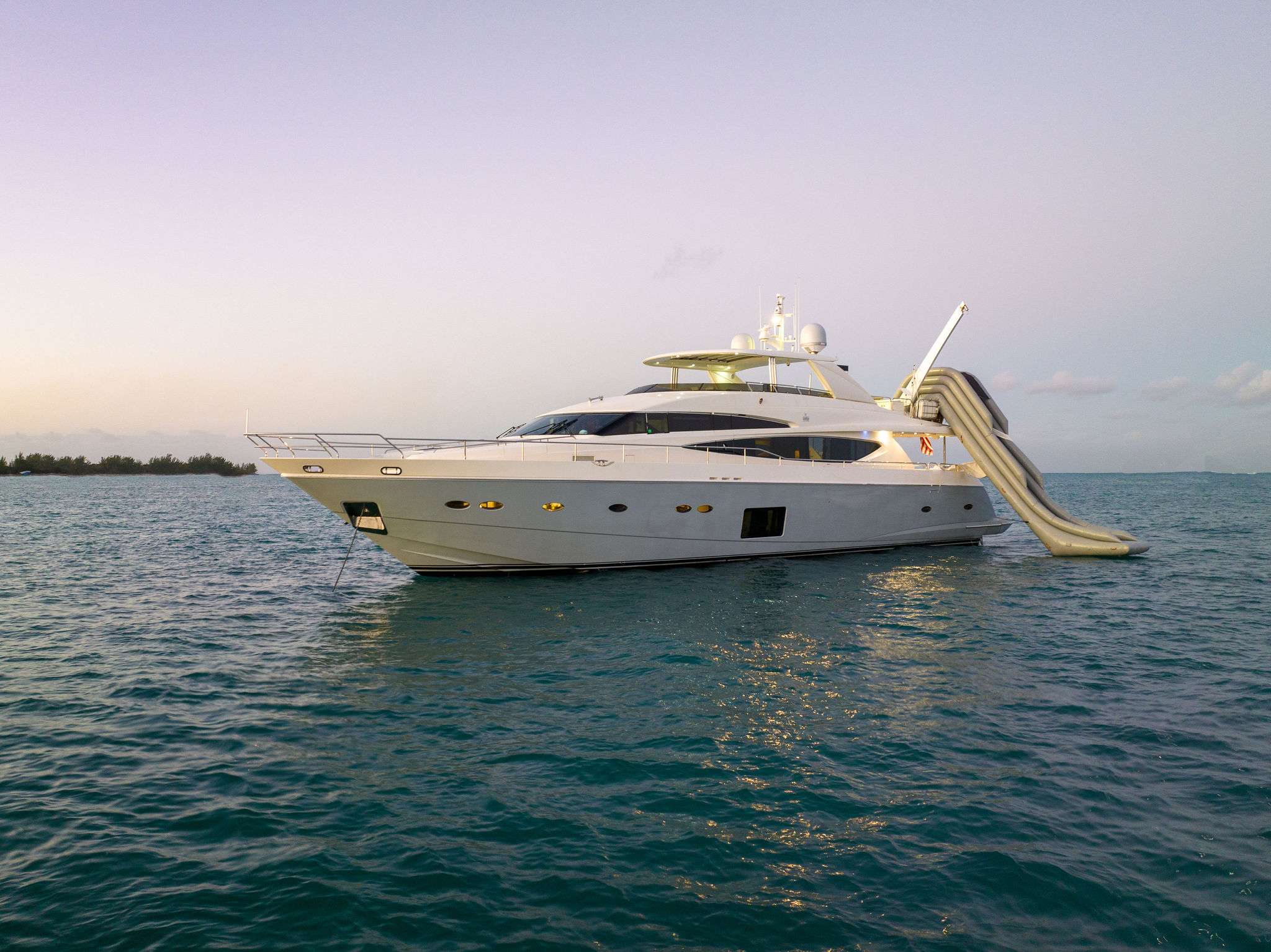 Current $ea Superyacht Charter