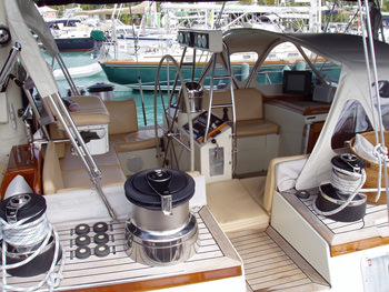 MELINKA Yacht Charter - Cockpit