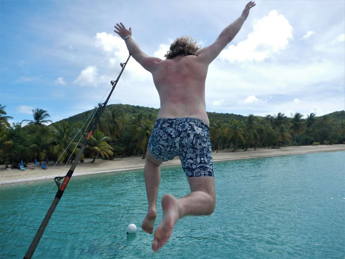 GENESIS guest jumping in water