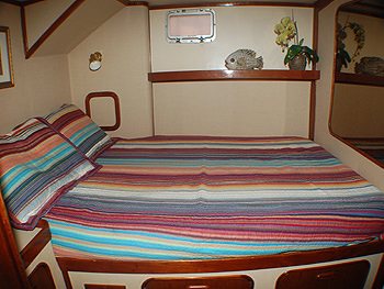 DRUMBEAT 1 Yacht Charter - Double Cabin