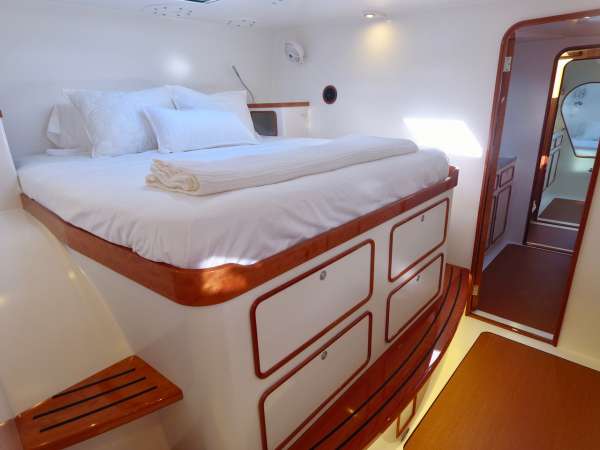 Forward master queen suite