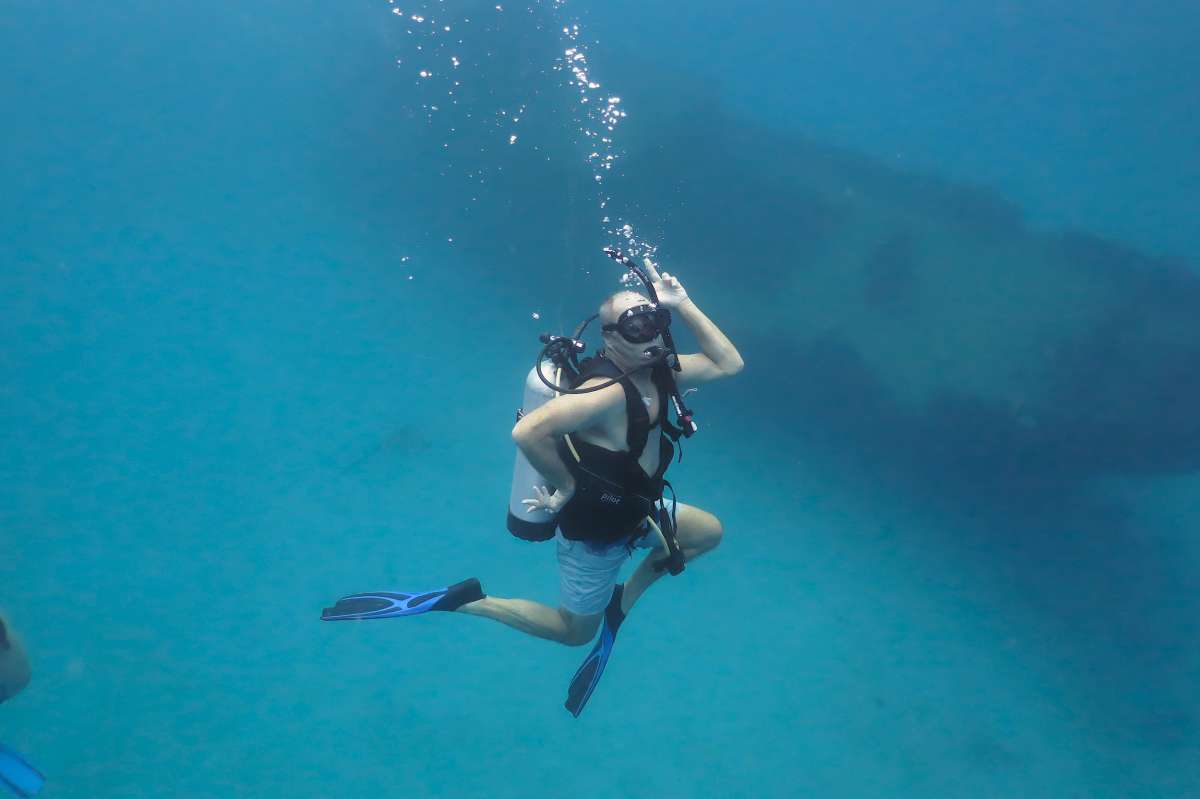 We have snorkel and dive equipment for children.  Also: lots of games and floaties if the children just want to relax.