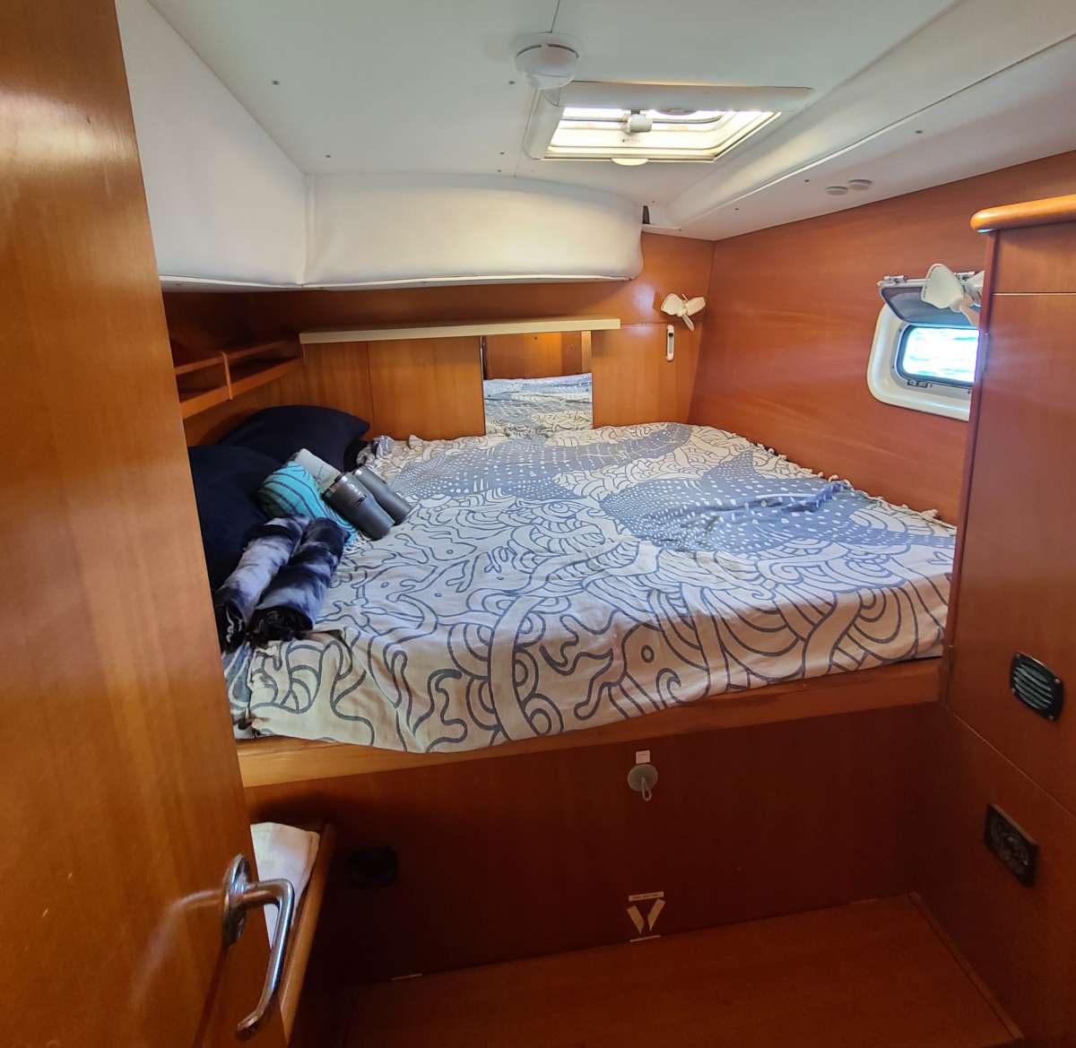 Port aft Stateroom Queen Bed with ensuite head- 
