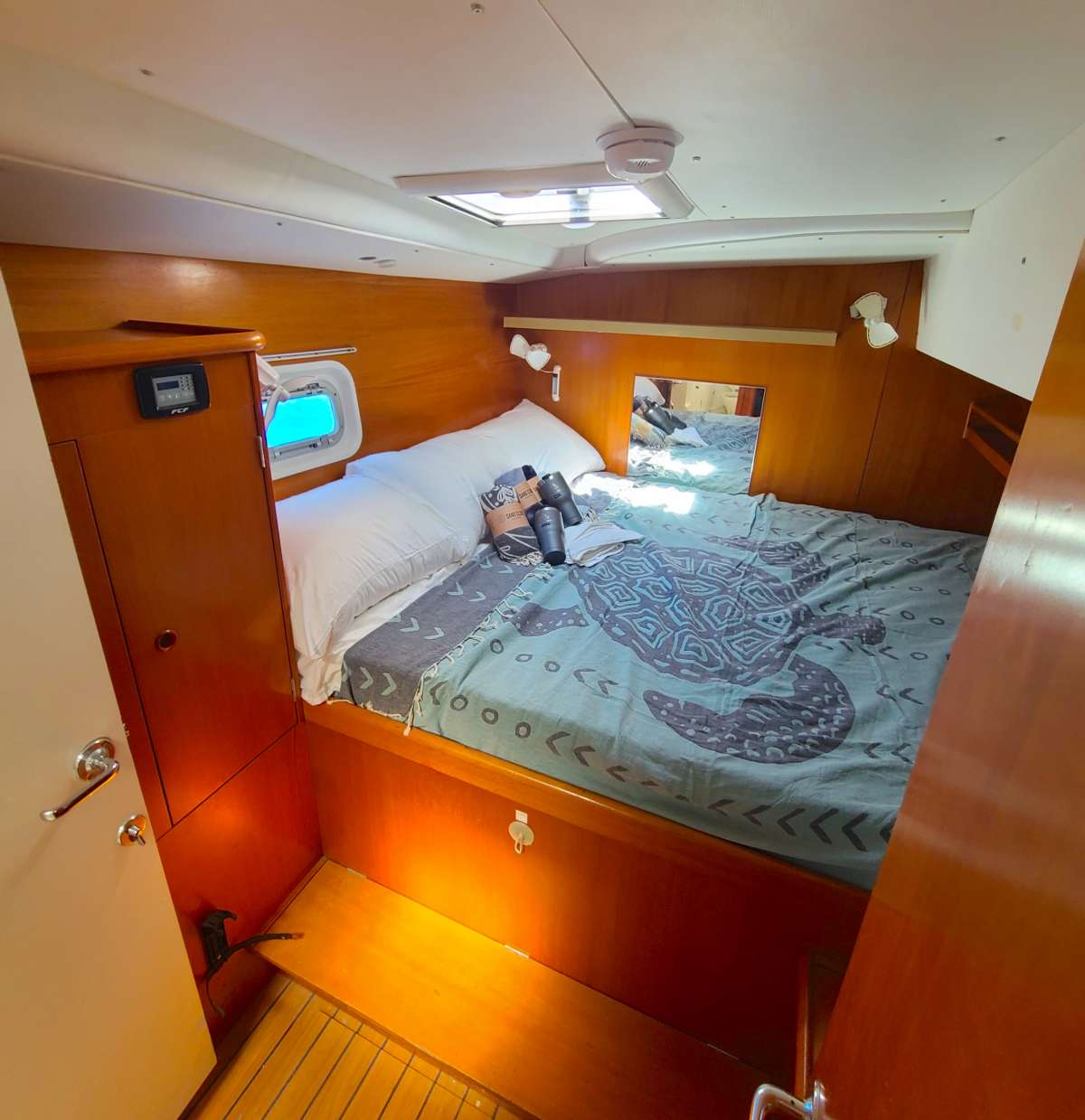 Starboard Guest aft Stateroom Queen bed with ensuite head.