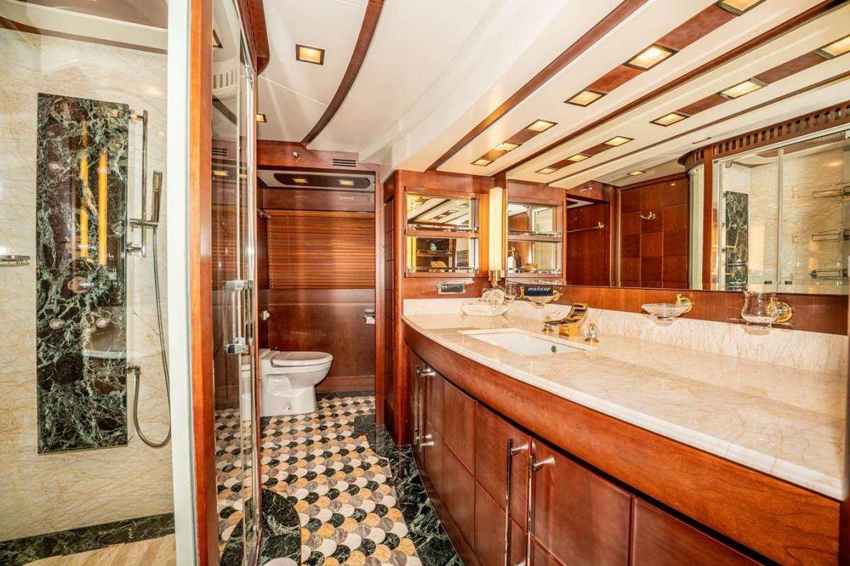 Yacht Pic 7