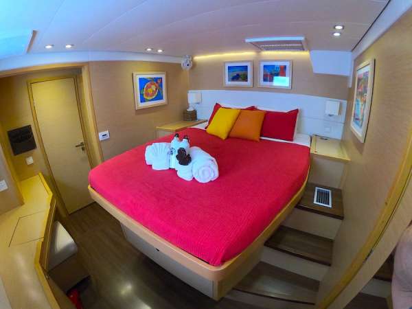 Starboard forward guest suite