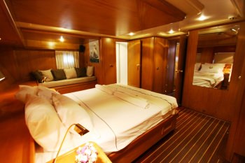 AFT MASTER CABIN