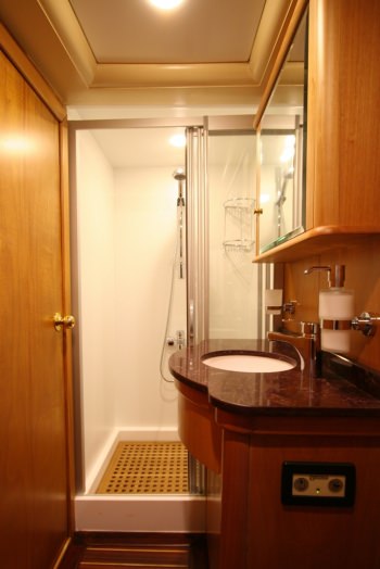 CABIN BATHROOM