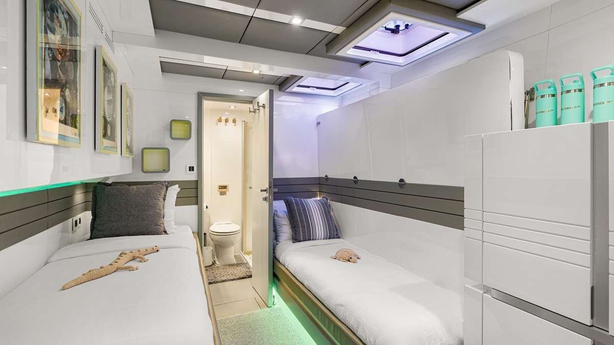 Twin cabin