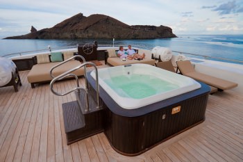 Galapagos Sea Star Yacht