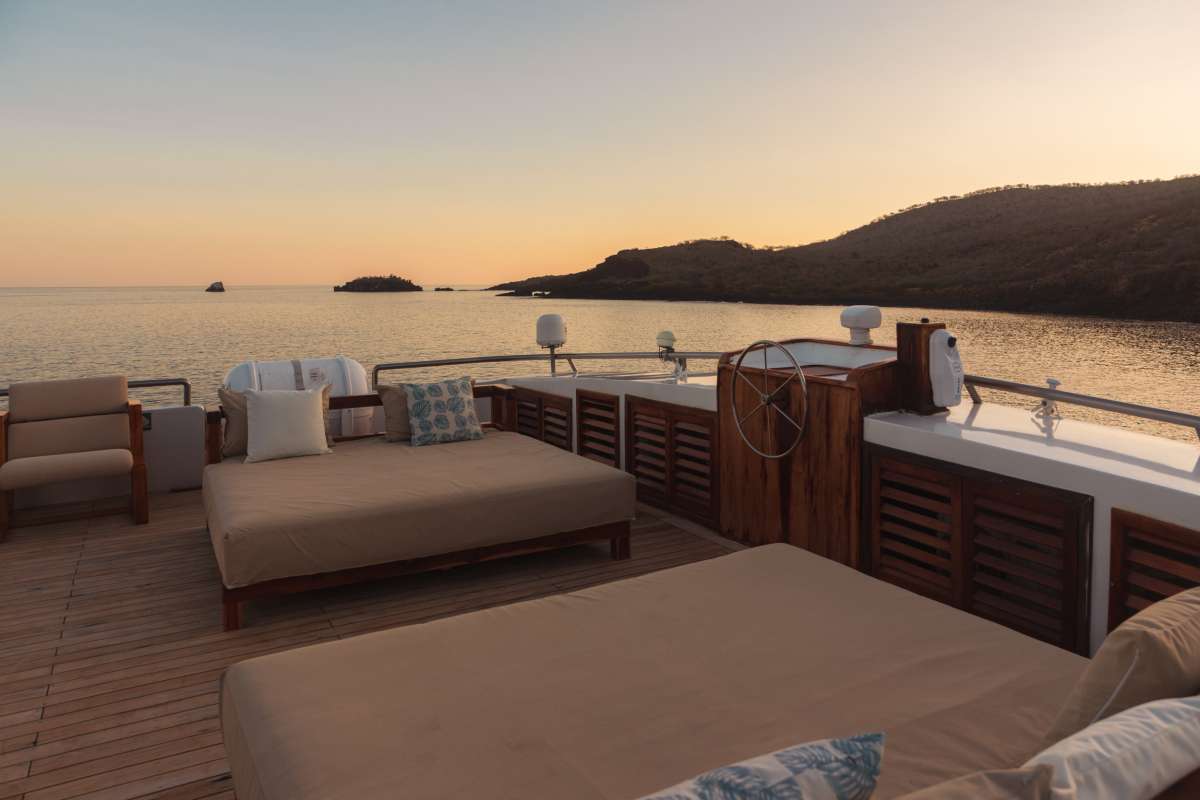 Galapagos Sea Star Yacht