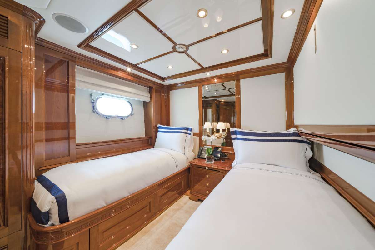 Yacht Pic 9