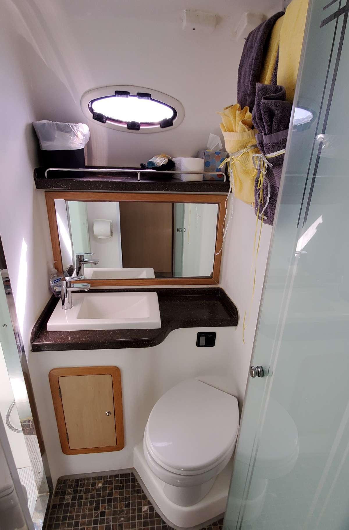 Starboard Aft Bathroom