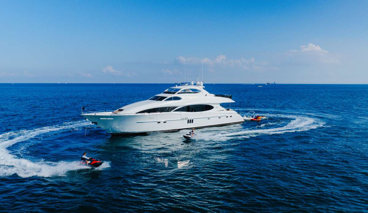 Cruise in Style and Luxury - Cedar Island