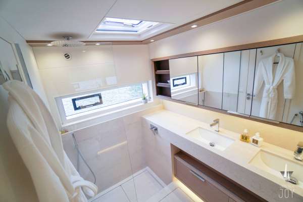 Master Cabin Bathroom