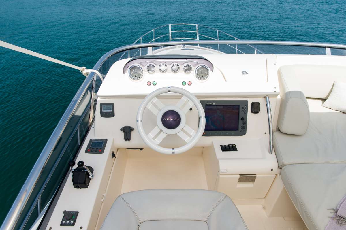 Wheelhouse Flybridge