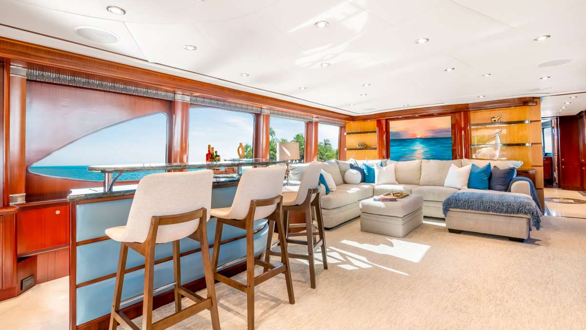 Upperdeck bar