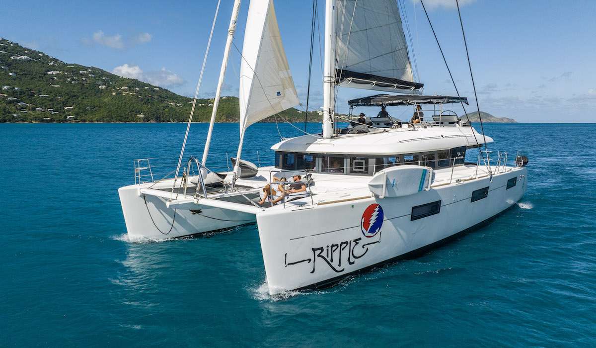 Yacht Charter RIPPLE | Ritzy Charters