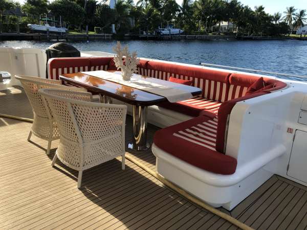 Cockpit dining area