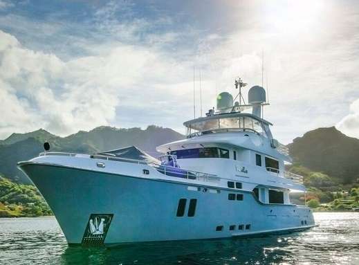 Grenadines yacht charter