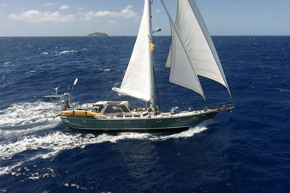 KAI Yacht Charter - Ritzy Charters