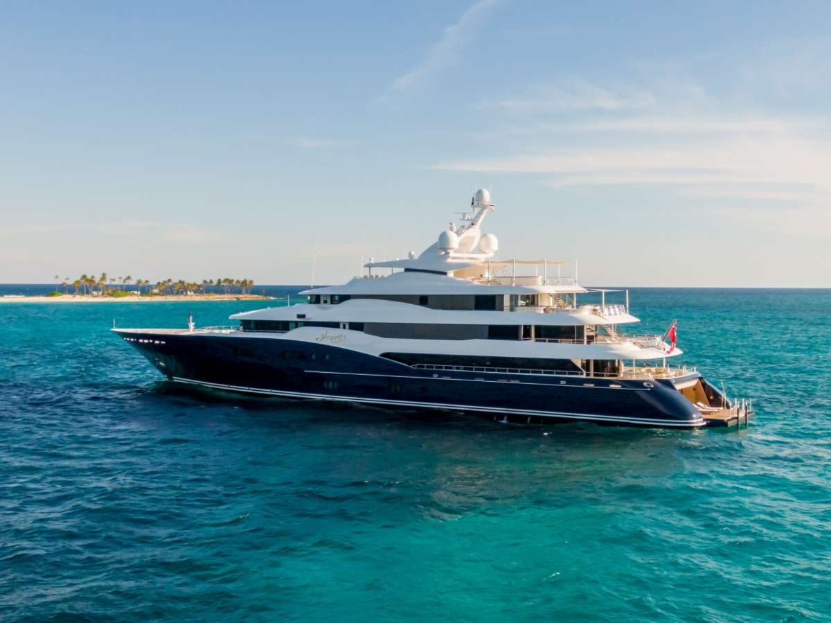 AMARYLLIS YACHT FOR CHARTER