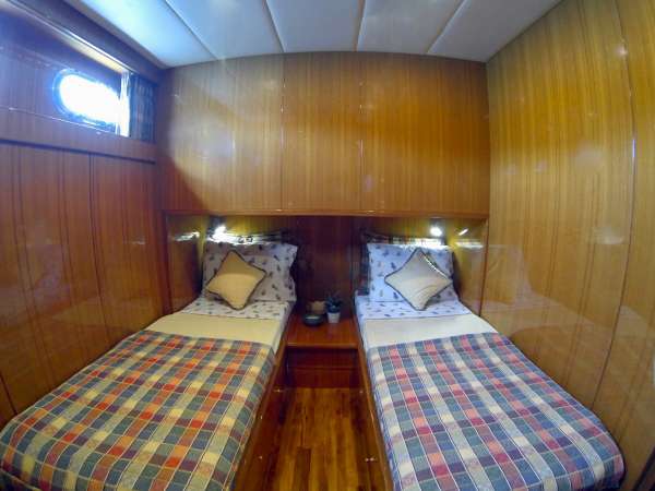 2 single bed cabin