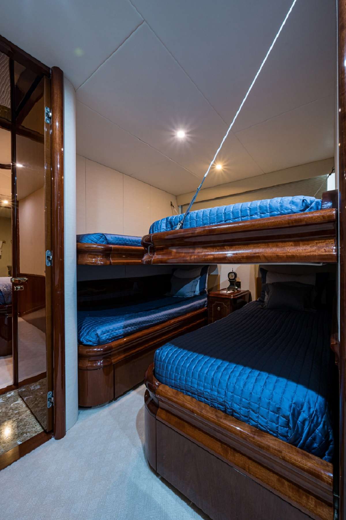 Twin Stateroom with Two Pullmans