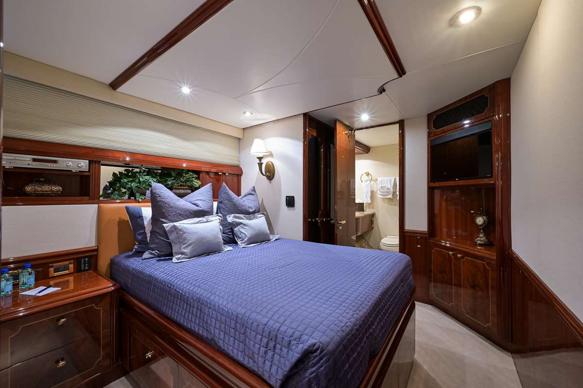 Queen Port Stateroom