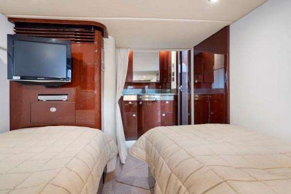 Yacht Pic 9