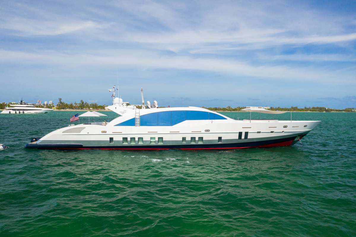 rent a yacht miami fl