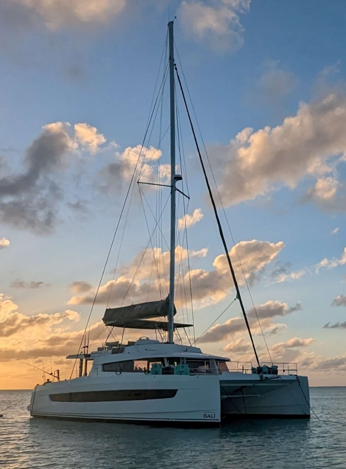 Yacht Charter CRYSTAL DREAMS | Ritzy Charters