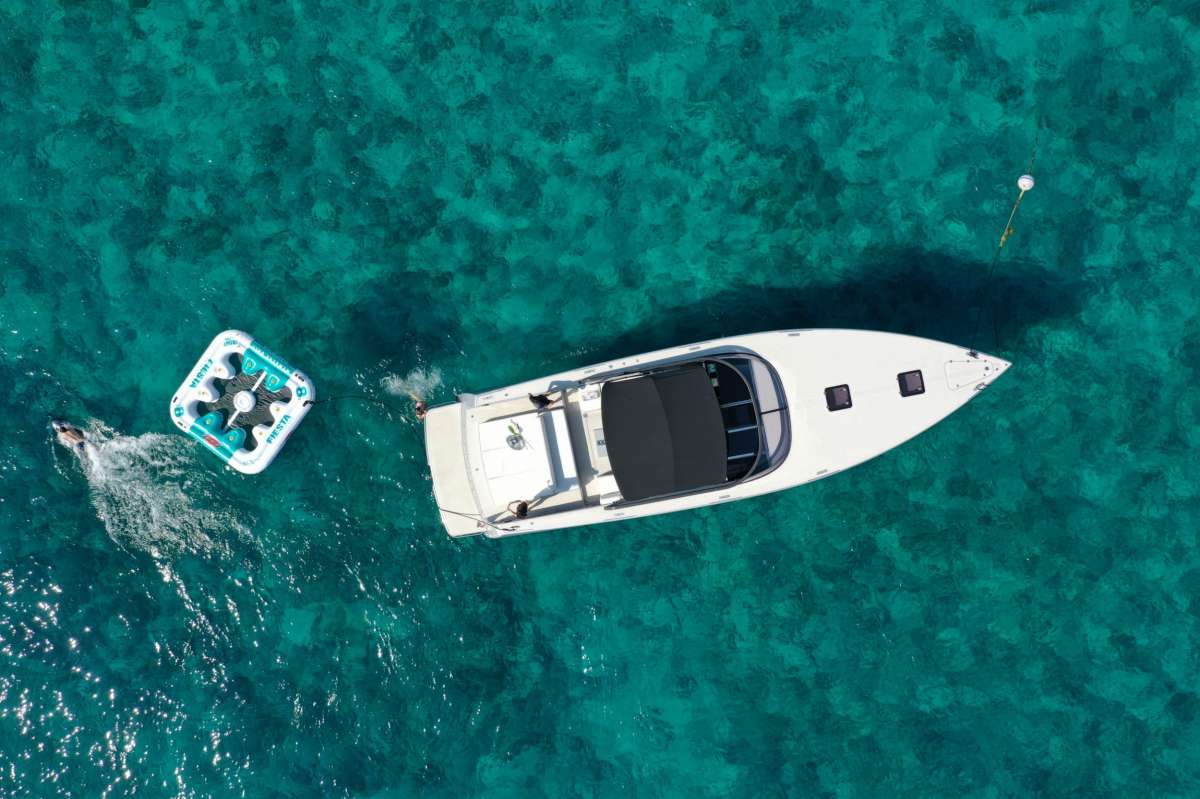 Yacht Pic 13