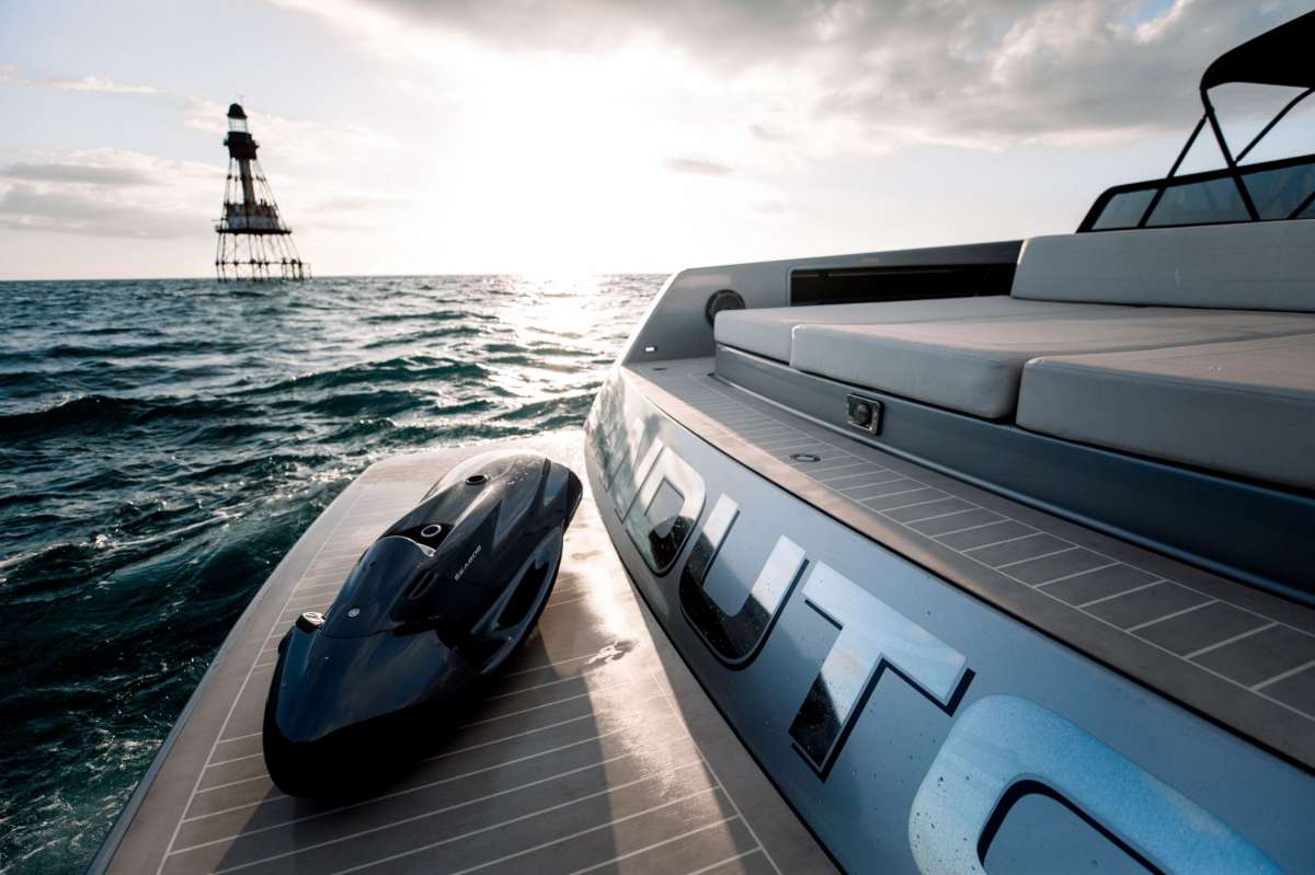 Yacht Pic 5
