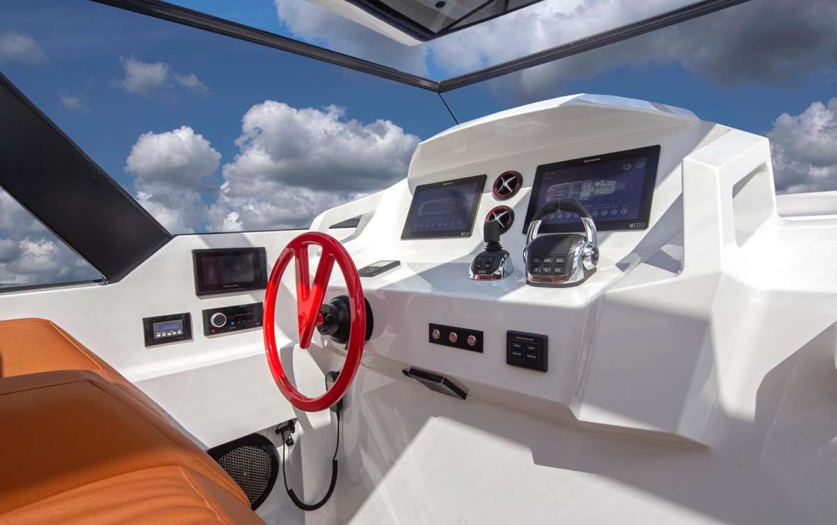 Yacht Pic 4